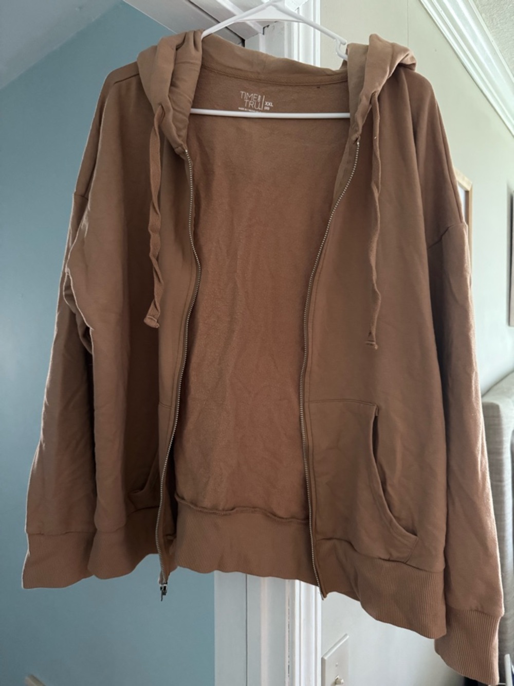 Zip-Up Hoodie in Warm Brown